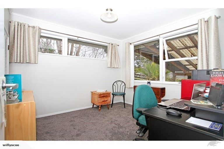 Photo of property in 4 Weatherly Road, Torbay, Auckland, 0630