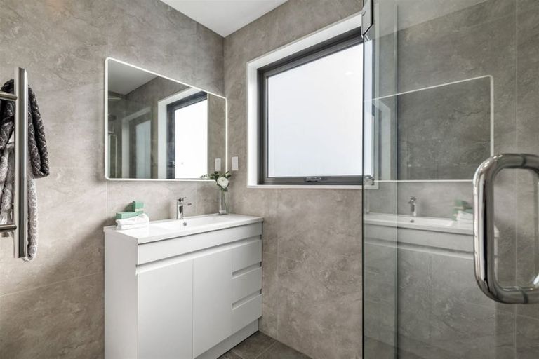 Photo of property in 8/14 Williamson Avenue, Belmont, Auckland, 0622