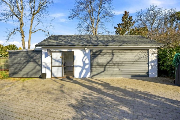 Photo of property in 102 Paparoa Street, Papanui, Christchurch, 8053