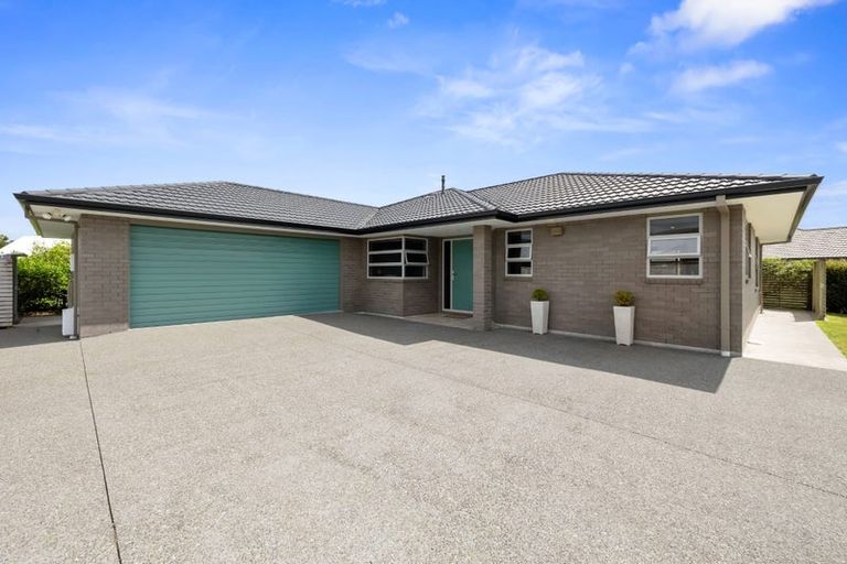 Photo of property in 12 Megaw Close, Whalers Gate, New Plymouth, 4310