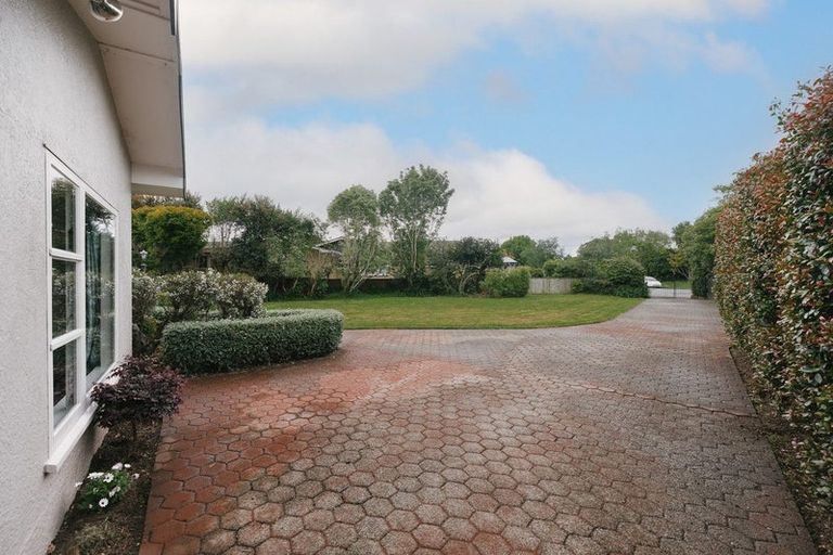 Photo of property in 12 Lifford Place, Awapuni, Palmerston North, 4412