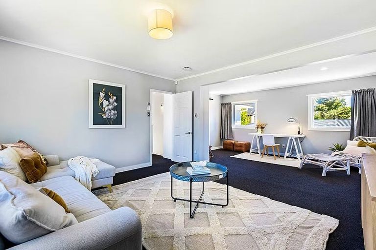 Photo of property in 6 Alston Avenue, Kelston, Auckland, 0602