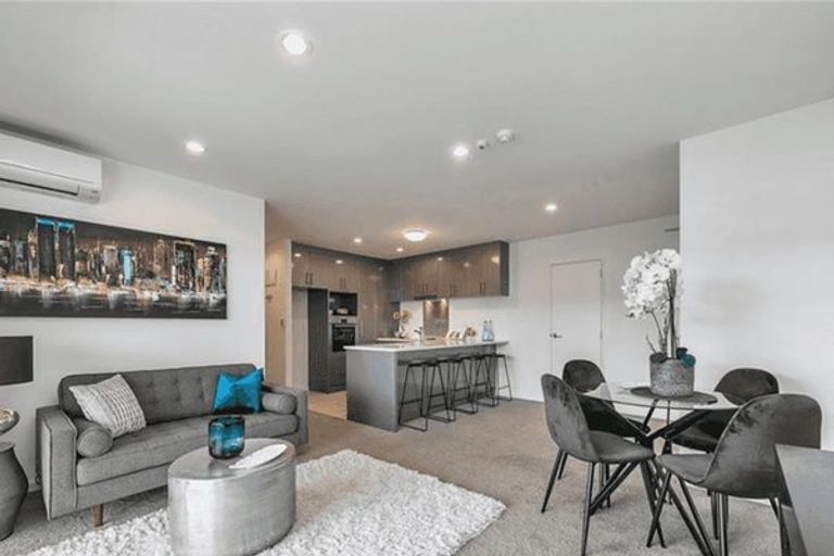 Photo of property in Apollo Apartments, 201/46 Rosedale Road, Rosedale, Auckland, 0632