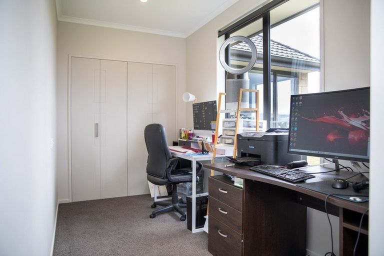 Photo of property in 12 Tui Place, Edendale, Wyndham, 9893