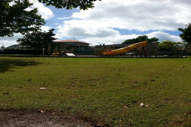 Photo of property in 1/20 Elliott Avenue, Bayview, Auckland, 0629