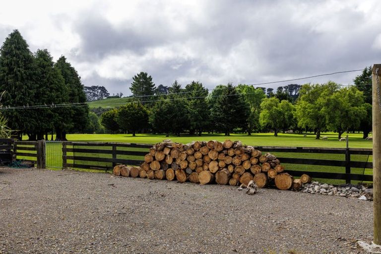 Photo of property in 12 Bridge Street, Eketahuna, 4900