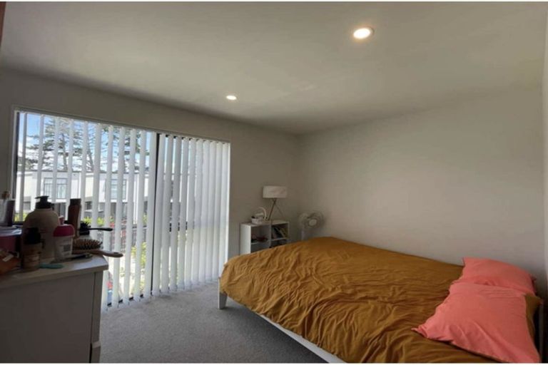 Photo of property in 28 Whai Hua Lane, Mangere Bridge, Auckland, 2022