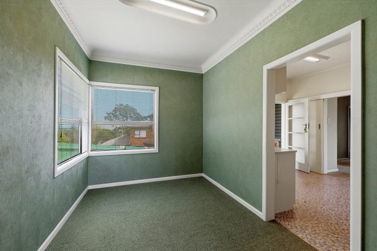 Photo of property in 24 Birkdale Road, Birkdale, Auckland, 0626