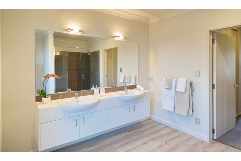 Photo of property in 5 Corsican Grove, Parklands, Christchurch, 8083