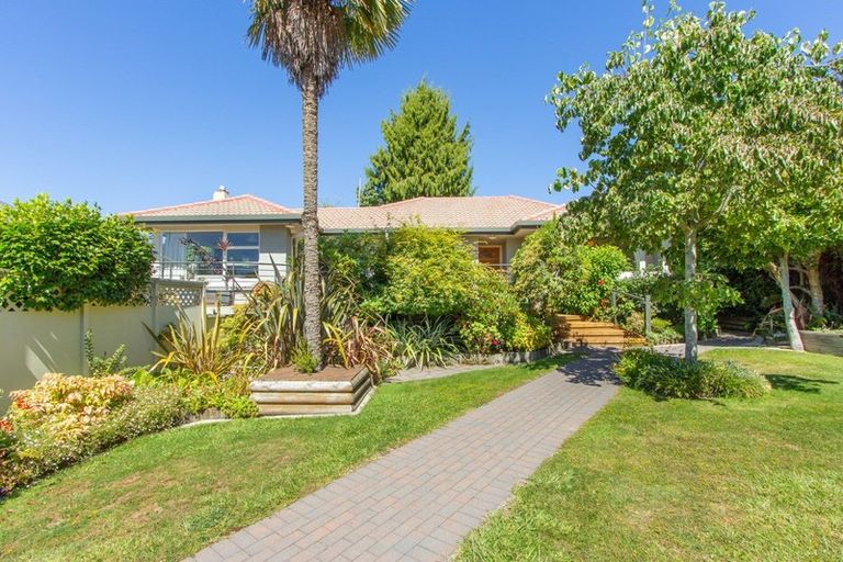 Photo of property in 4 Selwyn Road, Lynmore, Rotorua, 3010
