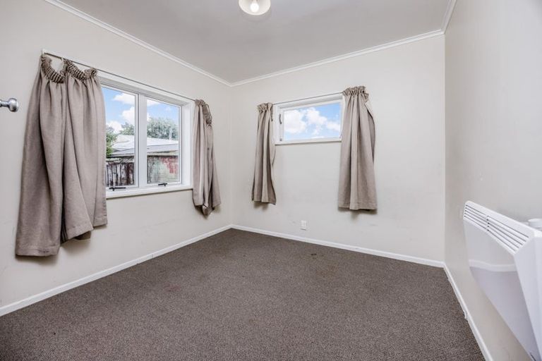 Photo of property in 33 Rollerson Street, Papakura, 2110