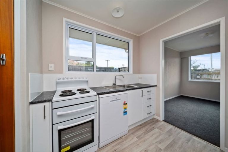 Photo of property in 14 Caledonia Street, Hawera, 4610