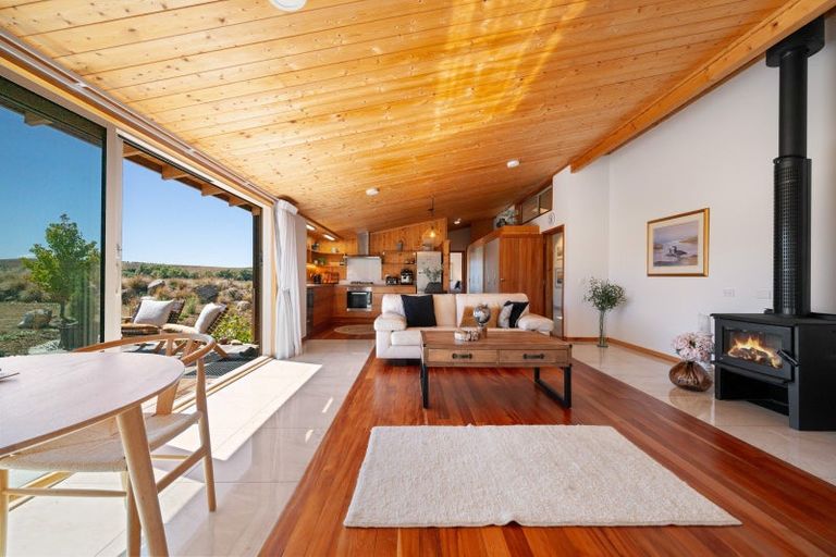 Photo of property in 163 Golden Road, Springvale, Alexandra, 9393