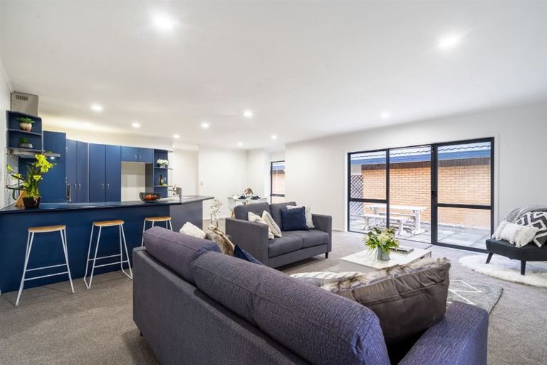 Photo of property in 620/12 Northcross Drive, Oteha, Auckland, 0632