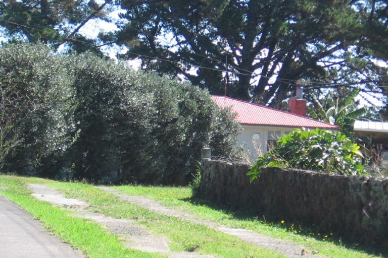 Photo of property in 58 Cobham Crescent, Kelston, Auckland, 0602