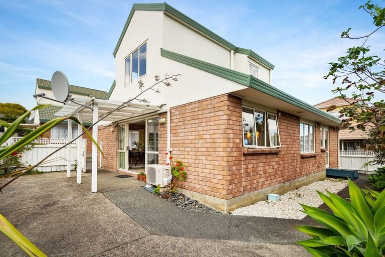 Photo of property in 39a Central Park Drive, Te Atatu South, Auckland, 0610