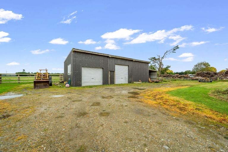 Photo of property in 176 Seaward Road, Edendale, 9825