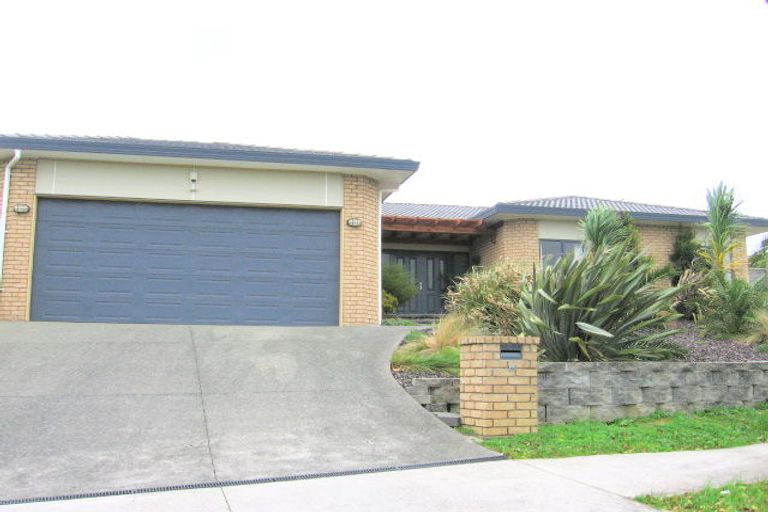 Photo of property in 16 Te Wharau Drive, Greenhithe, Auckland, 0632