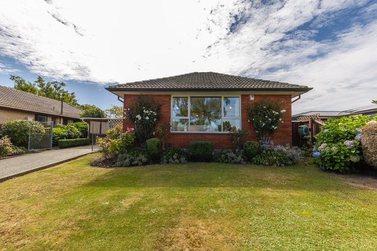 Photo of property in 36 Jenkins Avenue, Redwood, Christchurch, 8051