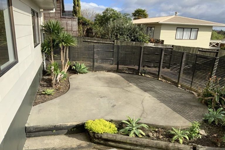 Photo of property in 6a Te Arawa Place, Welcome Bay, Tauranga, 3112