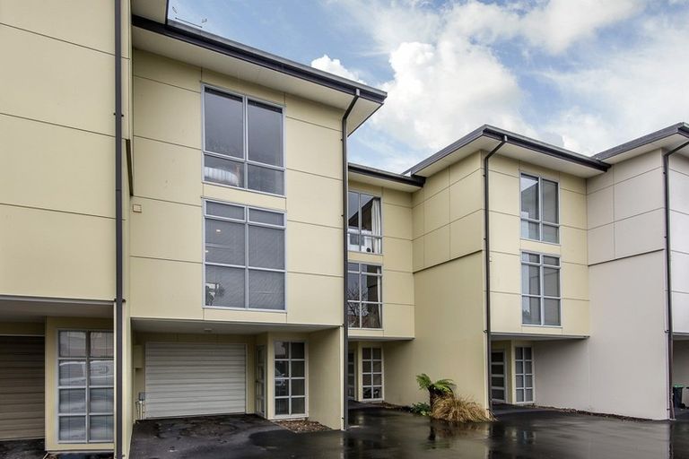 Photo of property in 8/54 Champion Street, Edgeware, Christchurch, 8013