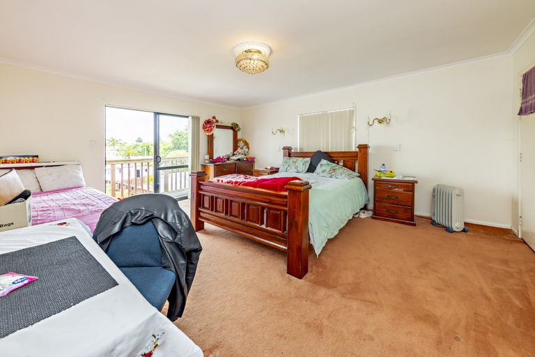 Photo of property in 119 Beaumonts Way, Manurewa, Auckland, 2102