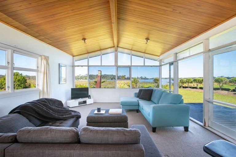 Photo of property in 70 Molesworth Drive, Mangawhai, 0505