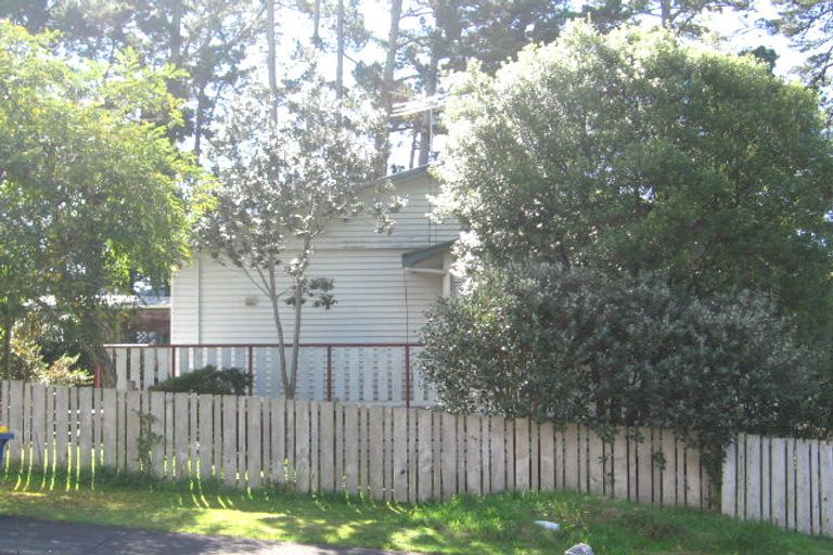 Photo of property in 22 Applewood Drive, Henderson, Auckland, 0612