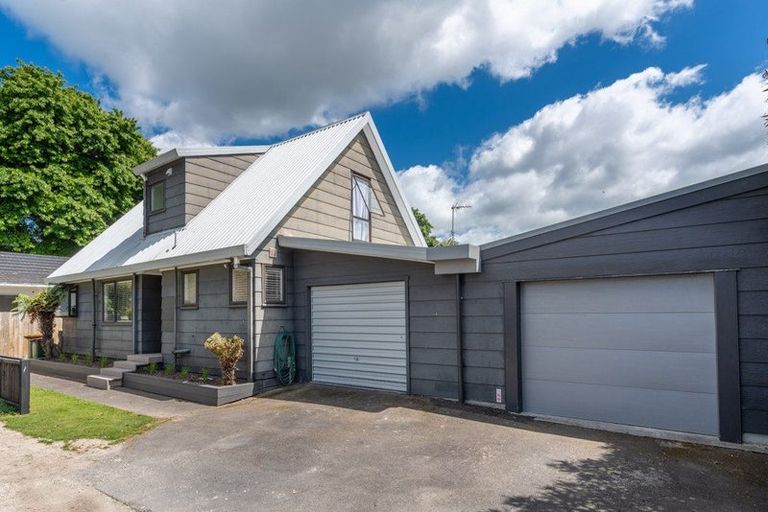 Photo of property in 10 Ensign Place, Flagstaff, Hamilton, 3210