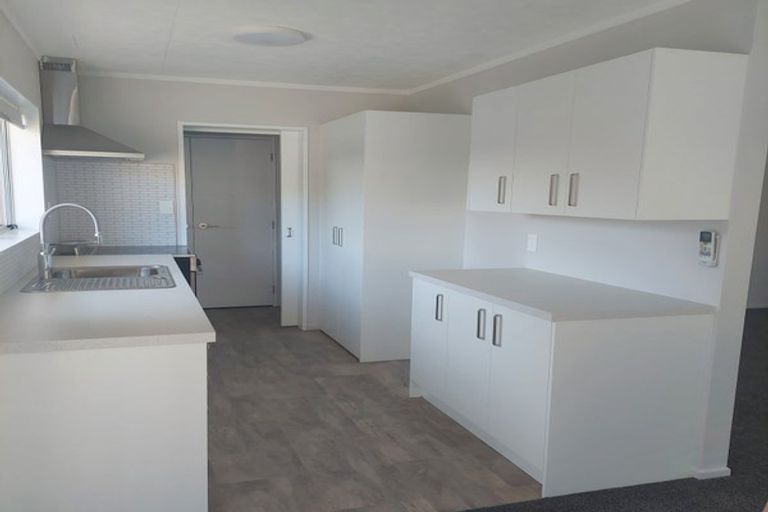 Photo of property in 29b Aquarius Drive, Kawaha Point, Rotorua, 3010