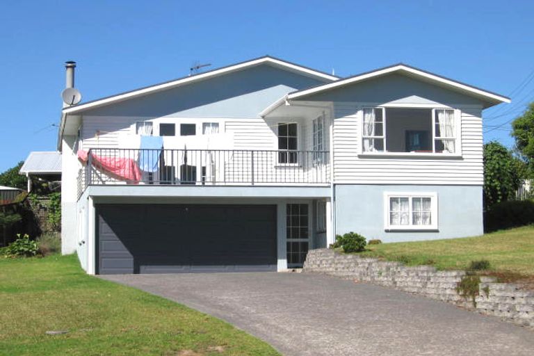 Photo of property in 129 Mcleod Road, Te Atatu South, Auckland, 0610