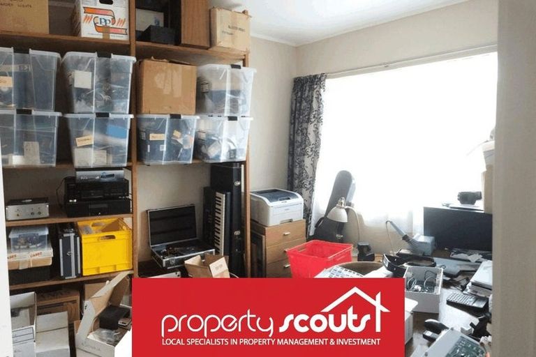 Photo of property in 3 Glen Vista Place, Bayview, Auckland, 0629