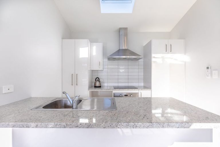 Photo of property in 41b Collins Avenue, Tawa, Wellington, 5028