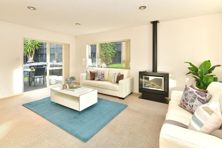 Photo of property in 9 Blue Heron Rise, Stanmore Bay, Whangaparaoa, 0932