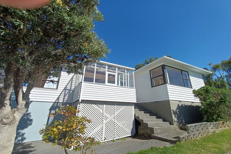 Photo of property in 12 Rossport Street, Johnsonville, Wellington, 6037
