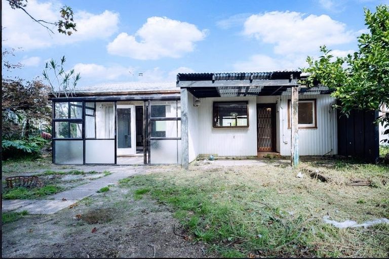 Photo of property in 24 Robert Burke Place, Henderson, Auckland, 0612