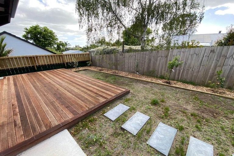 Photo of property in 62 Woodglen Road, Glen Eden, Auckland, 0602