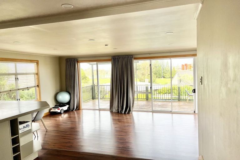 Photo of property in 14 Lyttelton Avenue, Forrest Hill, Auckland, 0620