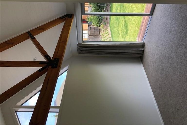 Photo of property in 5 Percy Lane, Wanaka, 9305