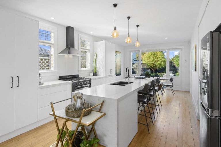 Photo of property in 8 Chapter Street, St Albans, Christchurch, 8052