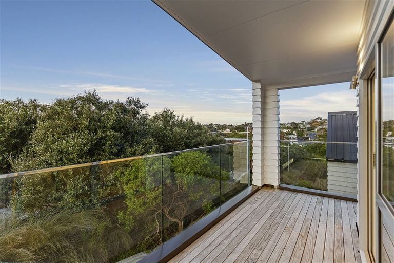 Photo of property in 32 Remuremu Street, Long Bay, Auckland, 0630