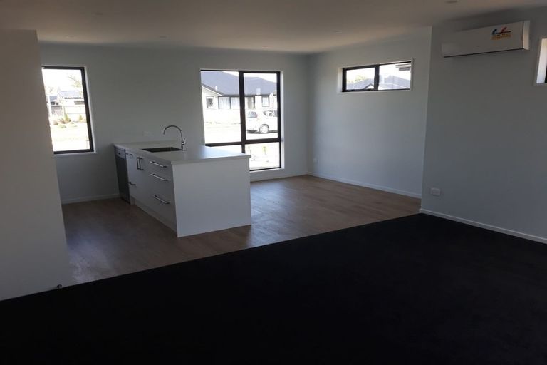 Photo of property in 53 William Nicholls Drive, Belfast, Christchurch, 8051