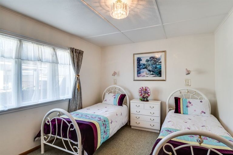 Photo of property in 319 Kennedy Road, Onekawa, Napier, 4110