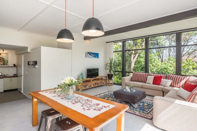 Photo of property in 9 Hona Street, Waikanae Beach, Waikanae, 5036