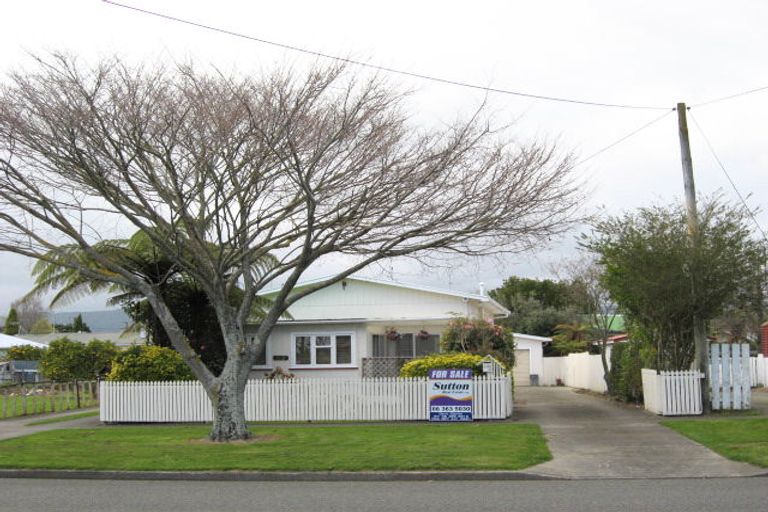 Photo of property in 158 Cambridge Street, Levin, 5510