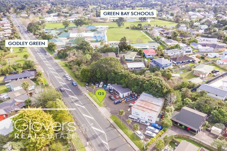 Photo of property in 125 Godley Road, Green Bay, Auckland, 0604