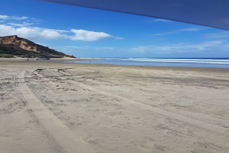 Photo of property in 8 Tua Tua Place, Baylys Beach, Dargaville, 0377