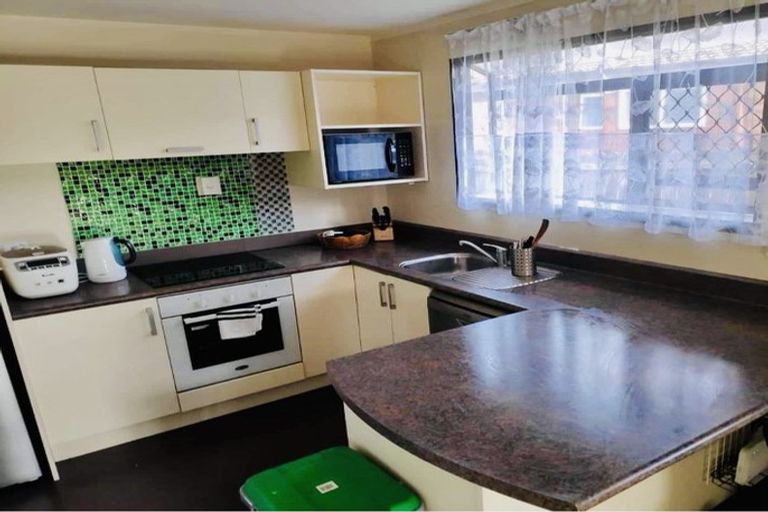 Photo of property in 1/11 Akehurst Avenue, New Lynn, Auckland, 0600