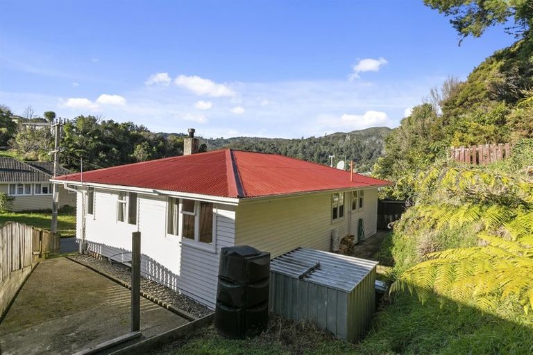 Photo of property in 47 Bird Grove, Stokes Valley, Lower Hutt, 5019