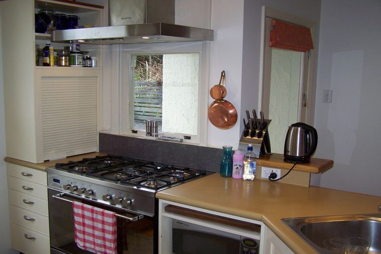 Photo of property in 25 Kitchener Street, Martinborough, 5711